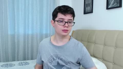 Snapshot of kevinhunts chatting on 17, 10, 2025 Kevin online show from 17, 10, 2025