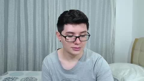 Snapshot of kevinhunts chatting on 17, 11, 2025 Kevin online show from 17, 11, 2025