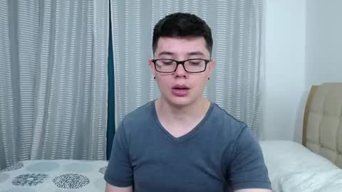 Snapshot of kevinhunts chatting on 22, 11, 2025 Kevin online show from 22, 11, 2025