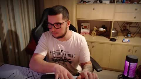 Kevinn online show from 20, 12, 2025