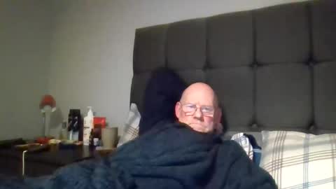 Snapshot of kevlooking4sez chatting on 21, 11, 2025 kevlooking4sez online show from 21, 11, 2025