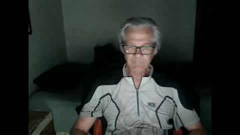 Snapshot of kevwestunder9696 chatting on 12, 10, 2025 kevwestunder9696 online show from 12, 10, 2025