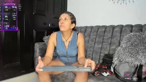 Keila Milf online show from 17, 10, 2025