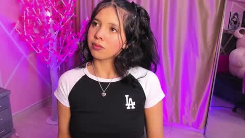 Keyla noa online show from 28, 11, 2025