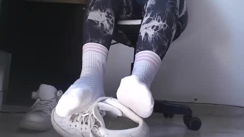     online show from 11, 9, 2025