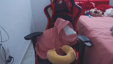 Sandy Saenz online show from 25, 12, 2024