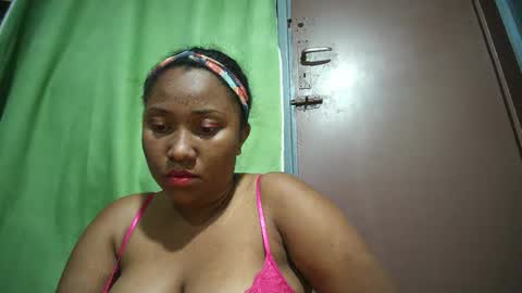 Snapshot of kezia0910 chatting on 13, 10, 2025 kezia0910 online show from 13, 10, 2025