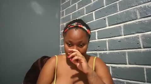 Snapshot of kezia0910 chatting on 6, 11, 2025 kezia0910 online show from 6, 11, 2025