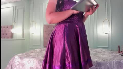 Kathe Hot online show from 1, 2, 2025