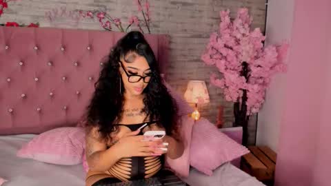 Khelany Isyy  online show from 17, 9, 2025