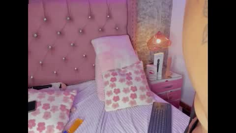 Khelany Isyy  online show from 10, 1, 2026