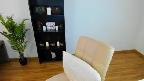 Khloe online show from 17, 3, 2026