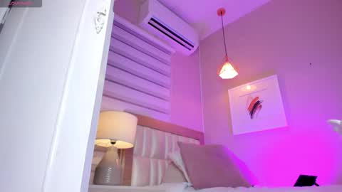 khloe_sweeet online show from 14, 10, 2025