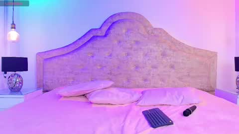 khloejohnson online show from 14, 10, 2025