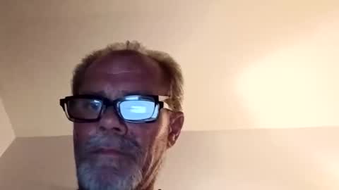 Snapshot of khrisdm48 chatting on 1, 3, 2026 khrisdm48 online show from 1, 3, 2026