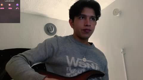 Adrian  Chlloe online show from 18, 11, 2025