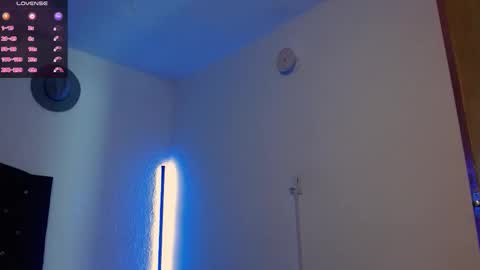 Adrian  Chlloe online show from 24, 11, 2025