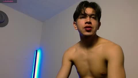 Adrian  Chlloe online show from 16, 12, 2025