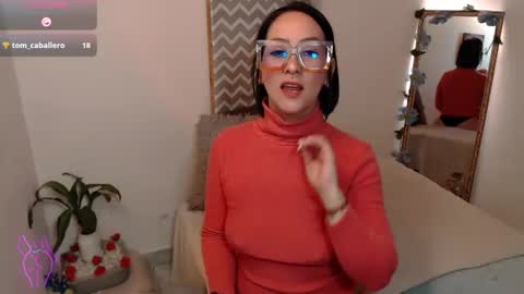 Kiara Bermont online show from 18, 9, 2025
