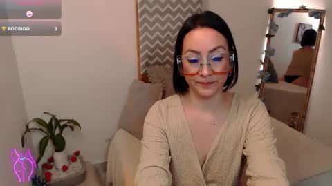 Kiara Bermont online show from 22, 9, 2025