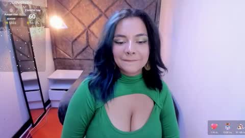 Snapshot of kiara_cruz__ chatting on 29, 10, 2025 kiara Cruz online show from 29, 10, 2025