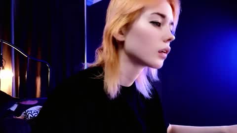 Kira online show from 9, 2, 2026