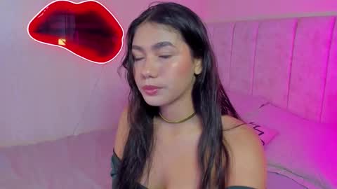 Snapshot of kiara_violet_ chatting on 4, 3, 2026 Kiara online show from 4, 3, 2026