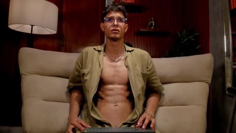 Snapshot of kiara_violet_ chatting on 14, 3, 2026 Kiara online show from 14, 3, 2026