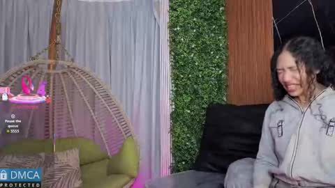 Kiara Zahiri online show from 5, 11, 2025