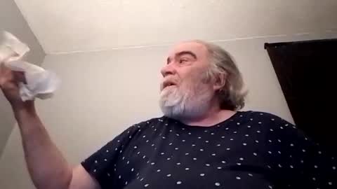 Snapshot of kickinme chatting on 9, 11, 2025 KICKINME online show from 9, 11, 2025