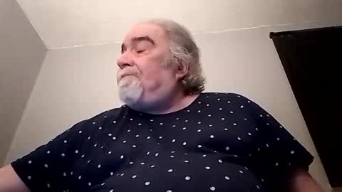 Snapshot of kickinme chatting on 13, 11, 2025 KICKINME online show from 13, 11, 2025