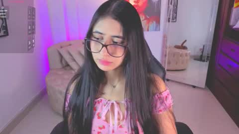 Snapshot of kiim__samanta chatting on 21, 11, 2025 kiim__samanta online show from 21, 11, 2025