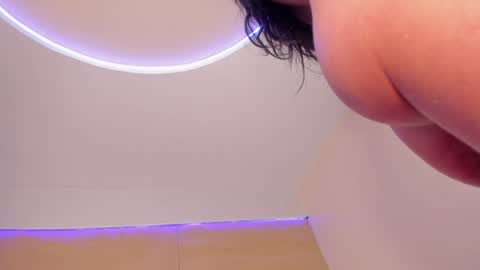 KIM COOPER online show from 31, 1, 2025