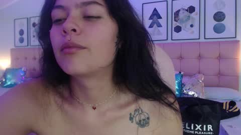 kIKI online show from 18, 12, 2025