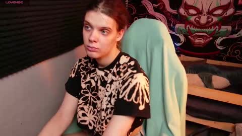 Snapshot of kiki_krash chatting on 6, 3, 2026 Kiki online show from 6, 3, 2026