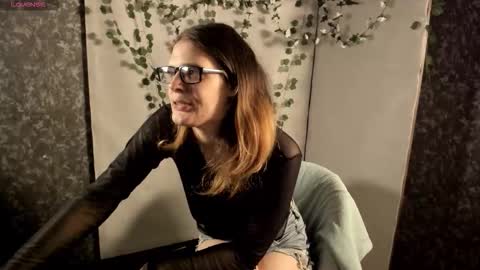 Snapshot of kiki_krash chatting on 21, 3, 2026 Kiki online show from 21, 3, 2026