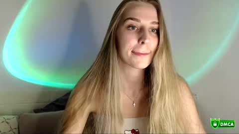 Snapshot of kikies_ chatting on 20, 12, 2025 Mika and Miranda online show from 20, 12, 2025