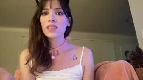 Kiki Hart online show from 28, 12, 2024