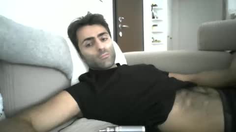 Snapshot of kikkus01 chatting on 25, 10, 2025 kikkus01 online show from 25, 10, 2025