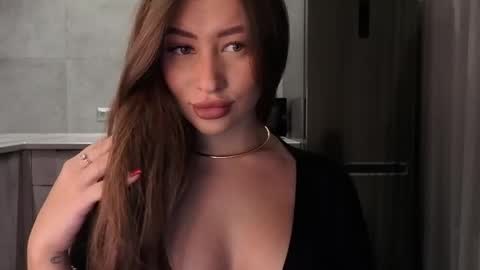 EvaAnna online show from 12, 4, 2026