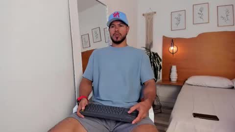 Snapshot of killua_zagarra_ chatting on 9, 10, 2025 Kilua Muscle guy online show from 9, 10, 2025