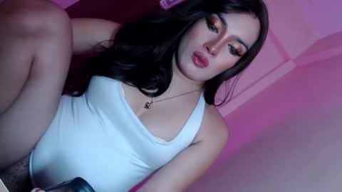 Snapshot of kim_aero chatting on 15, 10, 2025 kim_aero online show from 15, 10, 2025