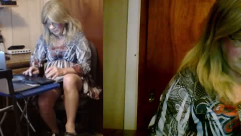 kim crossdresser     no nude room and clean chat only. online show from 19, 12, 2024