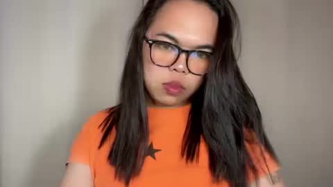 Snapshot of kim_kyile chatting on 21, 11, 2025 KYLIE online show from 21, 11, 2025