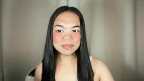 Snapshot of kim_kyile chatting on 16, 12, 2025 KYLIE online show from 16, 12, 2025