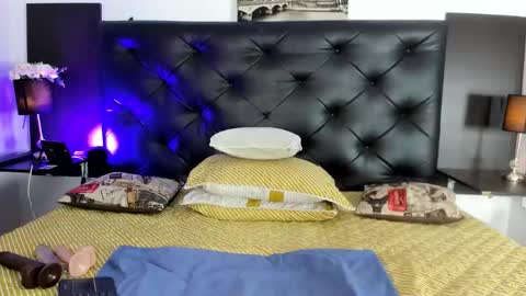 Kim Marquez online show from 22, 12, 2025