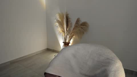 Kim Murphy online show from 28, 10, 2025