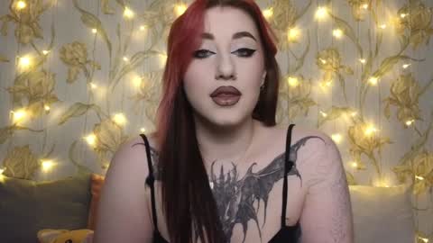 Hi Im Kimberly but u can call me Kim. Turn on ur sound i love to talk and moan online show from 5, 12, 2024
