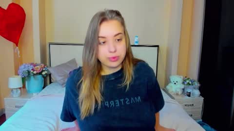 kimberly_mmm online show from 12, 10, 2025