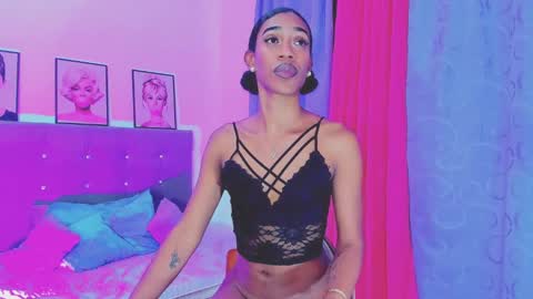 Your Queen KIM online show from 4, 1, 2025